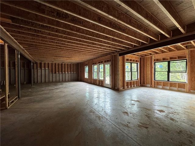 9008 N Everton Avenue, Kansas City, MO 64153
