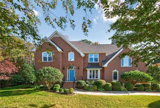 4219 Foxxglen RN, Chesapeake, VA 23321