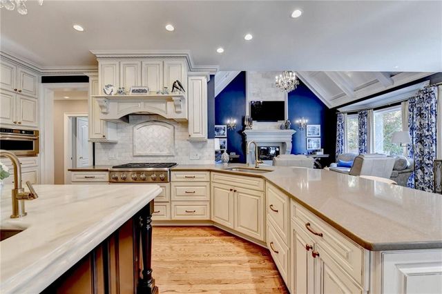 6680 Sunbriar Drive, Cumming, GA 30040