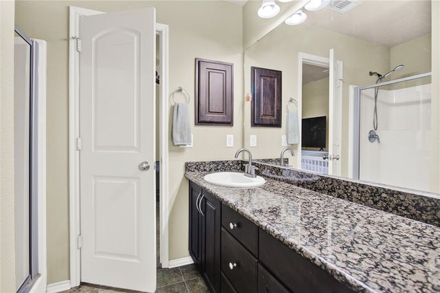 704 Heritage Drive, Navasota, TX 77868