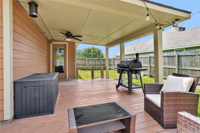 704 Heritage Drive, Navasota, TX 77868