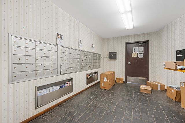 700 N Bruce Lane 312, Glenwood, IL 60425