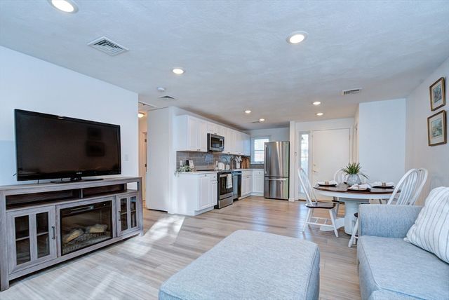 4 Stacy Drive 4, North Andover, MA 01845