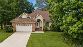 143 Lake Bend Drive, Elmore, AL 36025