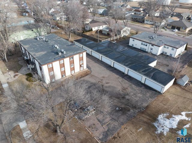 3900 S Hawthorne Ave Avenue, Sioux Falls, SD 57105