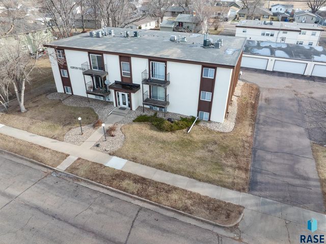 3900 S Hawthorne Ave Avenue, Sioux Falls, SD 57105