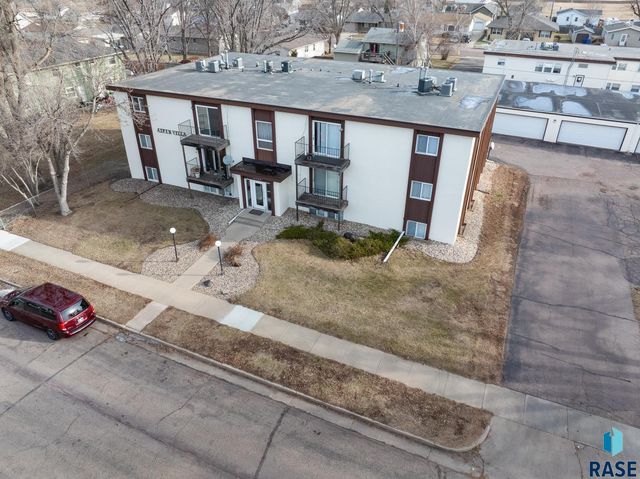 3900 S Hawthorne Ave Avenue, Sioux Falls, SD 57105