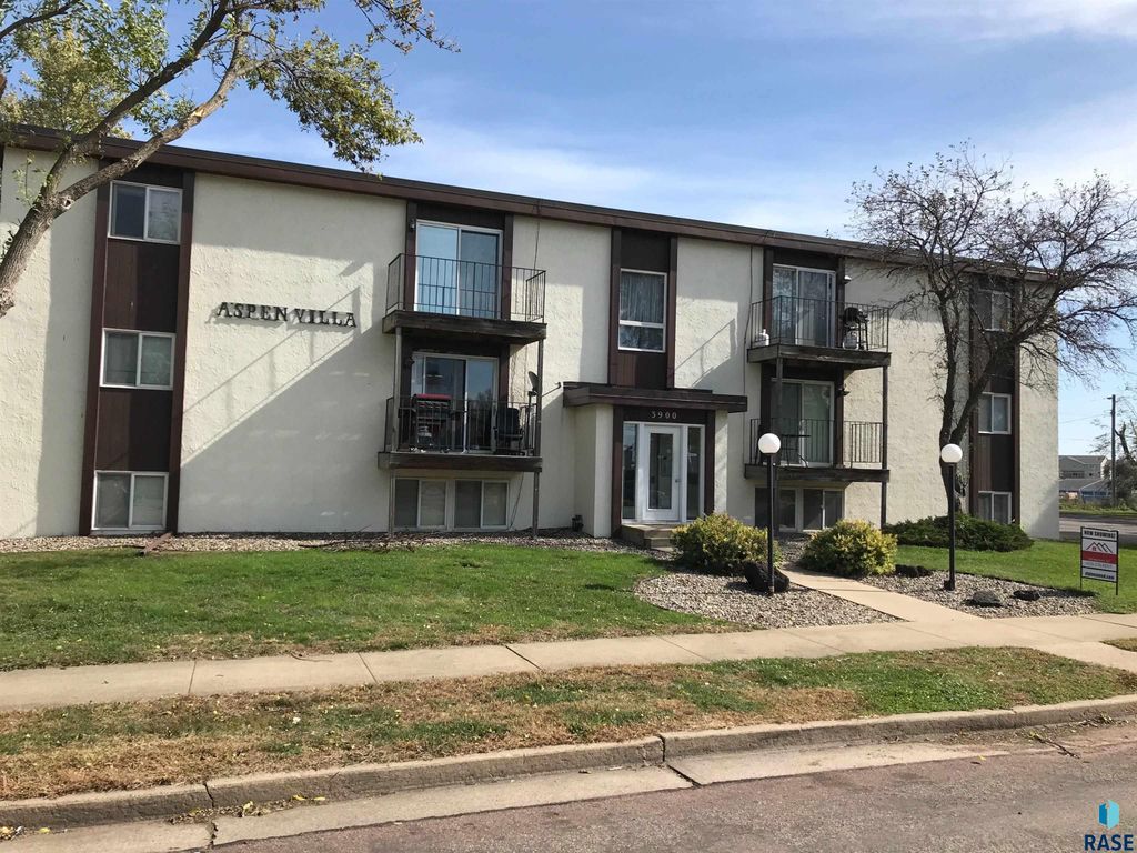 3900 S Hawthorne Ave Avenue, Sioux Falls, SD 57105
