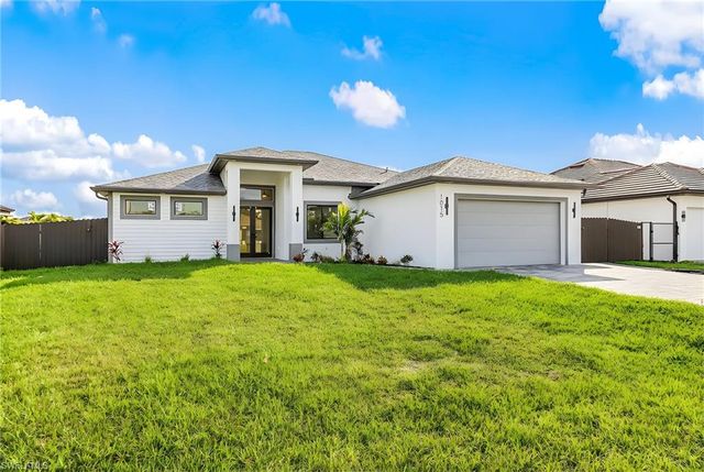 1015 SW 8th CT, Cape Coral, FL 33991