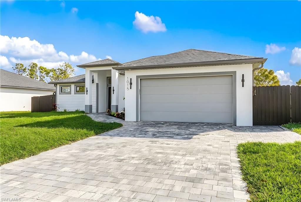 Image 1 of property listing at 1015 SW 8th CT, Cape Coral, FL 33991