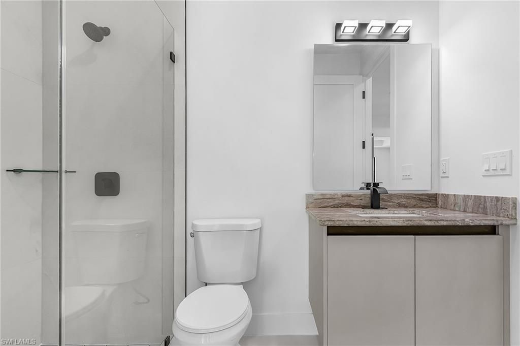 Image 23 of property listing at 1015 SW 8th CT, Cape Coral, FL 33991