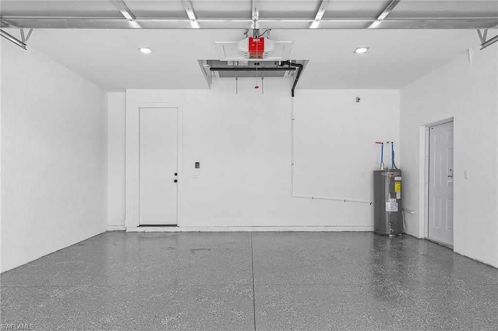 Image 28 of property listing at 1015 SW 8th CT, Cape Coral, FL 33991