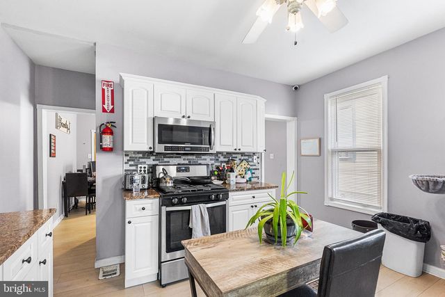 33 BUTTONWOOD ST, Mount Holly, NJ 08060