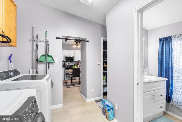 33 BUTTONWOOD ST, Mount Holly, NJ 08060