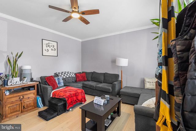 33 BUTTONWOOD ST, Mount Holly, NJ 08060