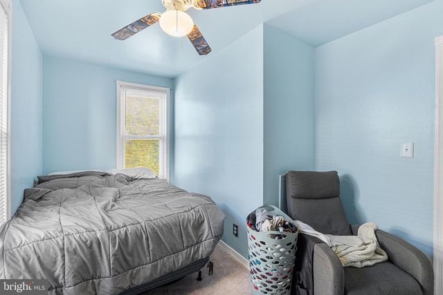 33 BUTTONWOOD ST, Mount Holly, NJ 08060