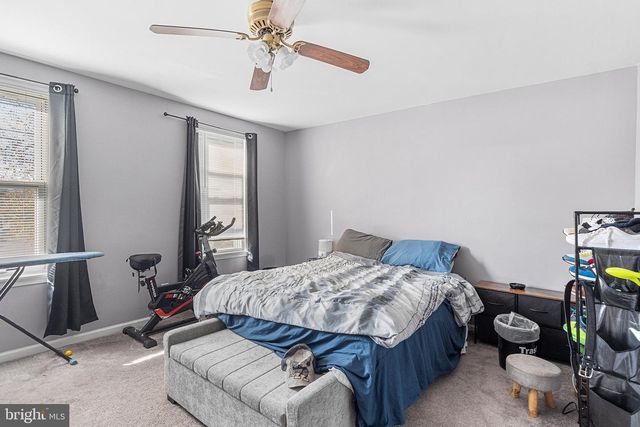 33 BUTTONWOOD ST, Mount Holly, NJ 08060