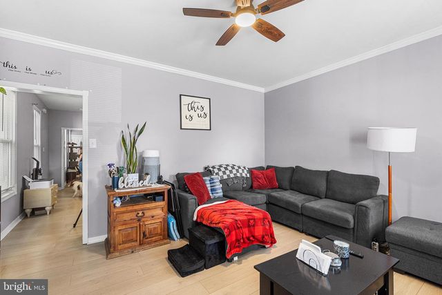 33 BUTTONWOOD ST, Mount Holly, NJ 08060