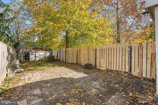 33 BUTTONWOOD ST, Mount Holly, NJ 08060