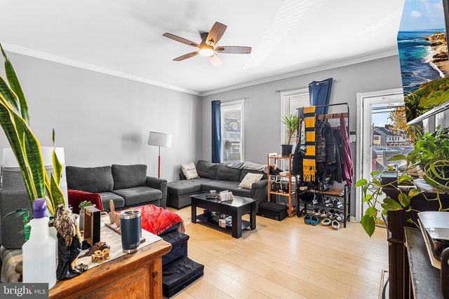 33 BUTTONWOOD ST, Mount Holly, NJ 08060