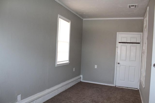 3800 Woodside Drive, Midwest City, OK 73110