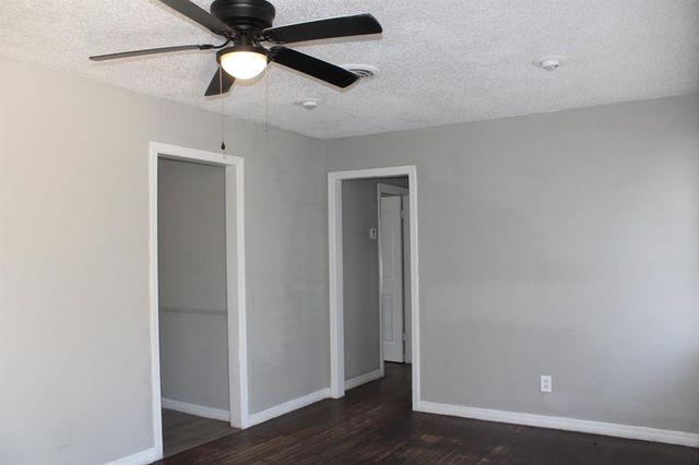 3800 Woodside Drive, Midwest City, OK 73110