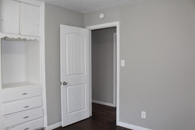 3800 Woodside Drive, Midwest City, OK 73110