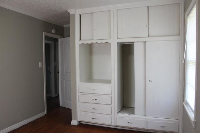 3800 Woodside Drive, Midwest City, OK 73110