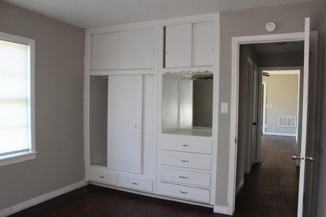 3800 Woodside Drive, Midwest City, OK 73110