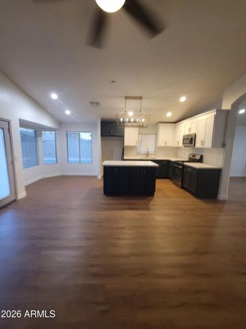 6205 N 89TH Avenue N, Glendale, AZ 85305