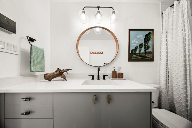 7702 Wynne LN, Austin, TX 78745