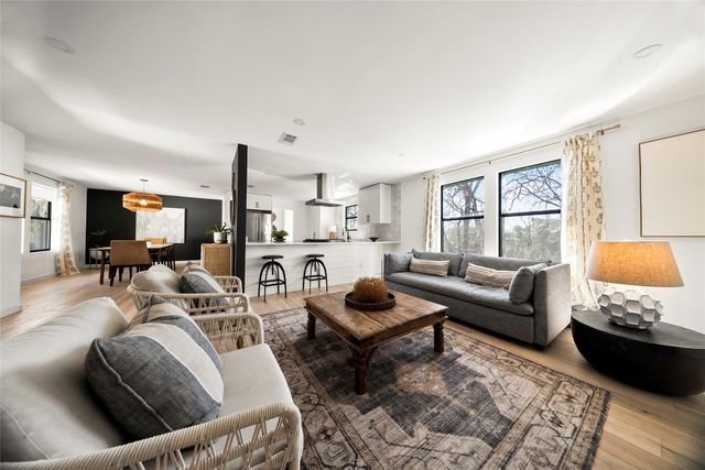 7702 Wynne LN, Austin, TX 78745