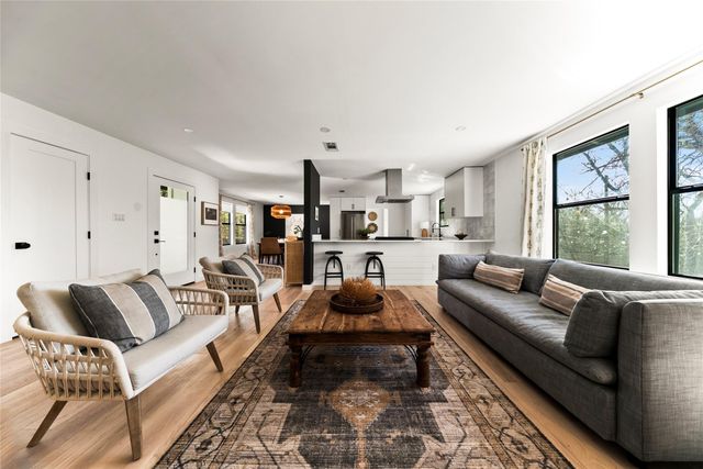 7702 Wynne LN, Austin, TX 78745