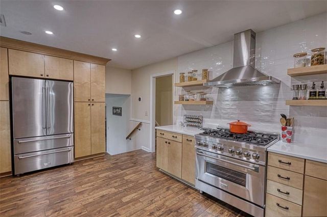 832 Sweet Briar SE Lane, Conyers, GA 30094