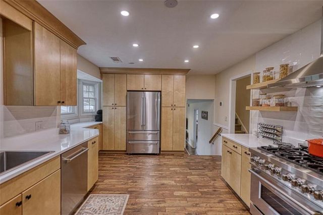 832 Sweet Briar SE Lane, Conyers, GA 30094