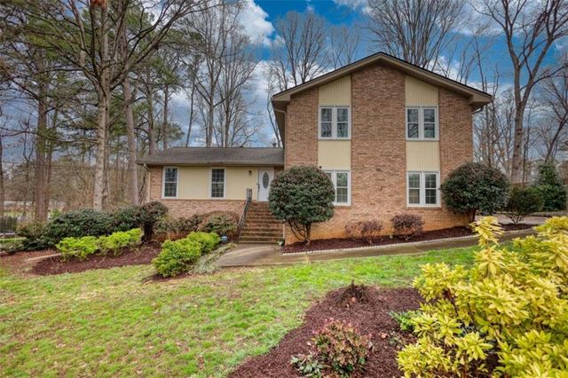 832 Sweet Briar SE Lane, Conyers, GA 30094
