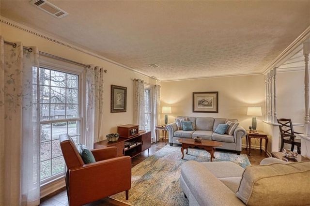 832 Sweet Briar SE Lane, Conyers, GA 30094