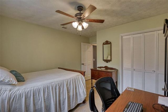 832 Sweet Briar SE Lane, Conyers, GA 30094