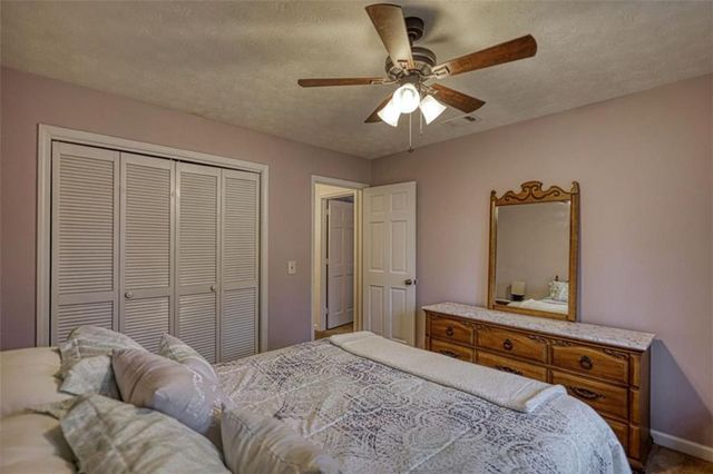 832 Sweet Briar SE Lane, Conyers, GA 30094