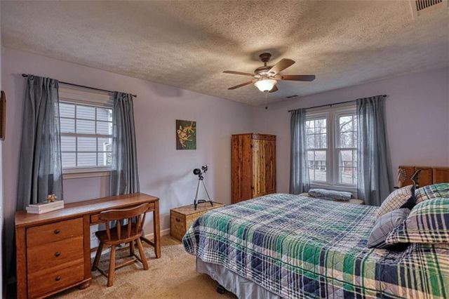 832 Sweet Briar SE Lane, Conyers, GA 30094