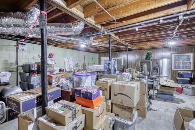 832 Sweet Briar SE Lane, Conyers, GA 30094