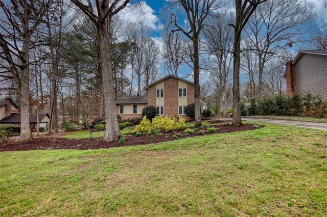 832 Sweet Briar SE Lane, Conyers, GA 30094