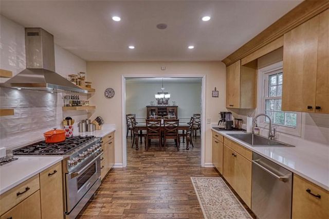 832 Sweet Briar SE Lane, Conyers, GA 30094