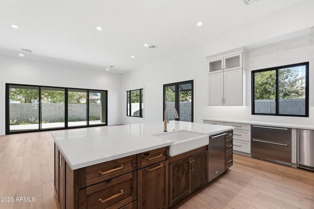 3326 S STUART Court, Gilbert, AZ 85297