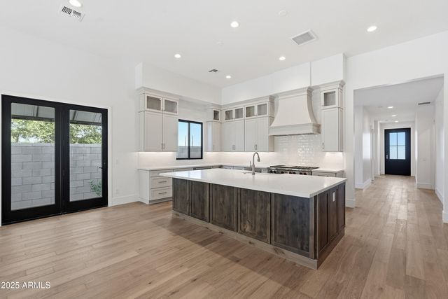 3326 S STUART Court, Gilbert, AZ 85297