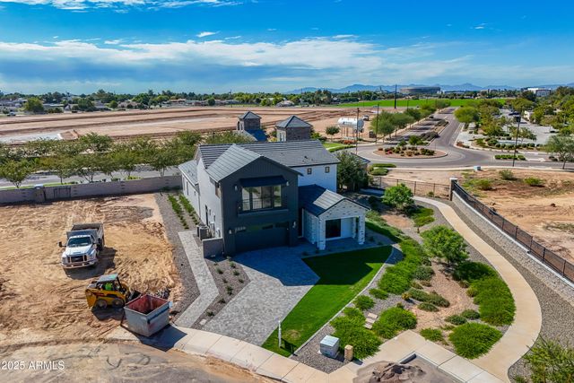 3326 S STUART Court, Gilbert, AZ 85297