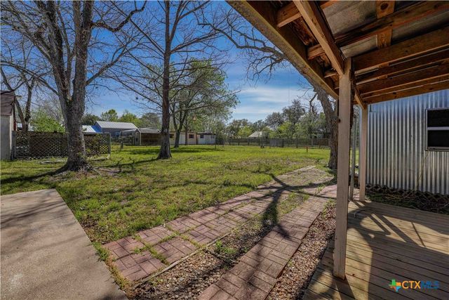 226 Thornton Street, Gonzales, TX 78629