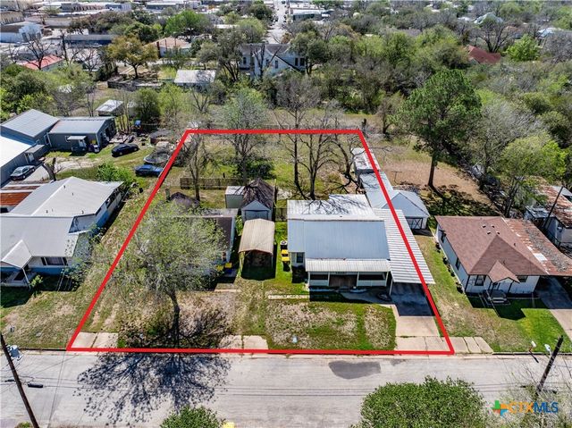 226 Thornton Street, Gonzales, TX 78629