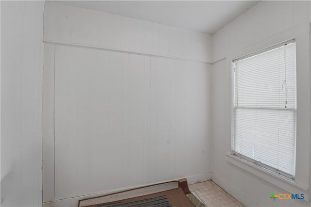 226 Thornton Street, Gonzales, TX 78629