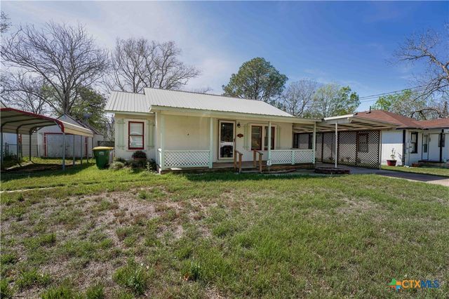 226 Thornton Street, Gonzales, TX 78629